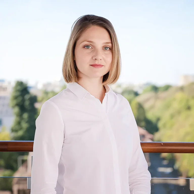 Цвета Николова, Консултант Човешки ресурси